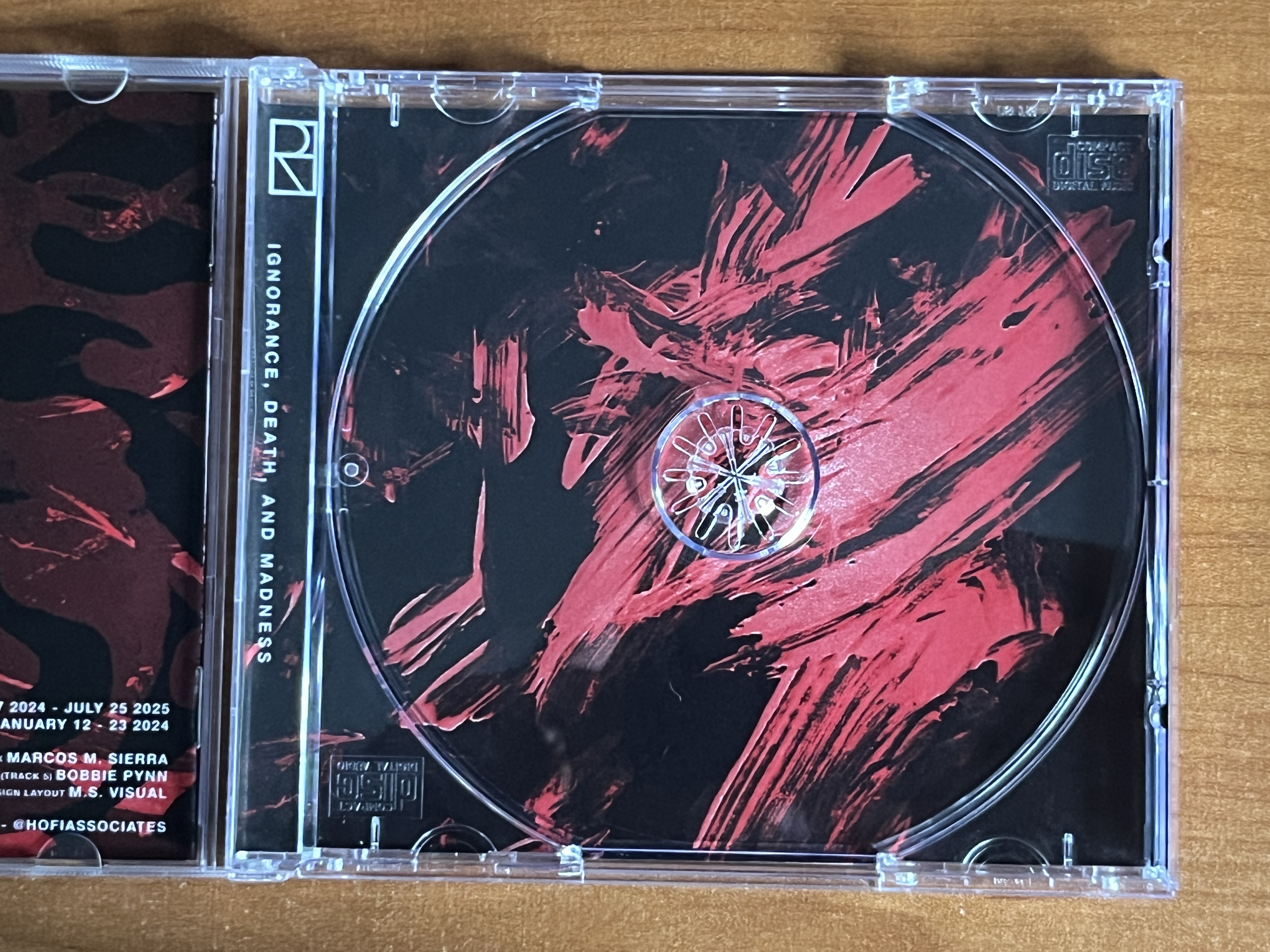 RE6 CD open